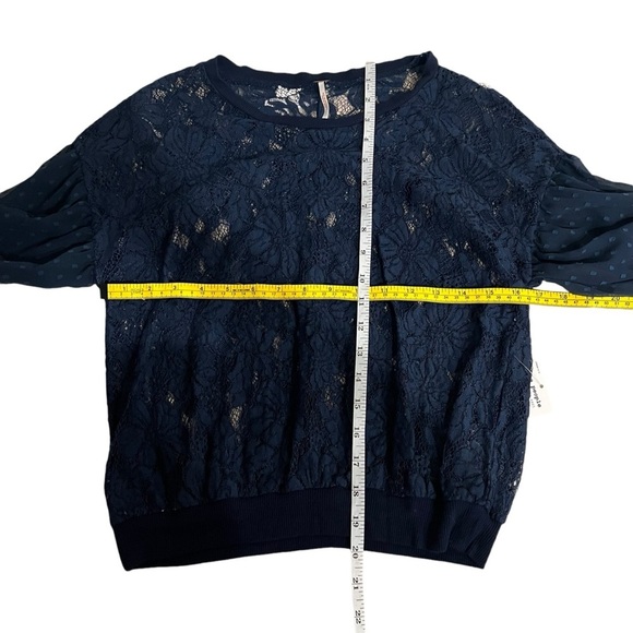 Free People Navy Something Like Love Lace Bell Sleeve Blouse Women’s XS NWT - Picture 9 of 13